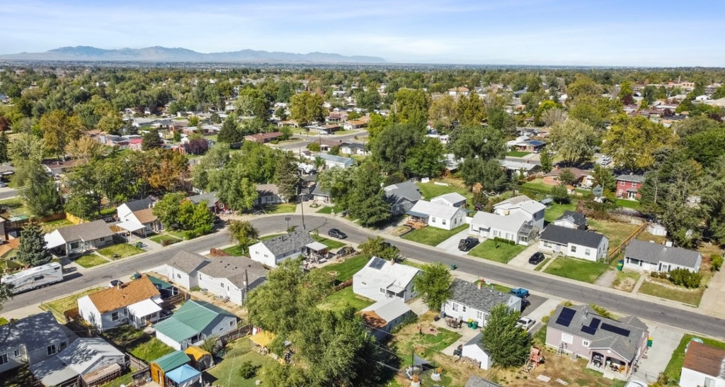 62 VILLA DR Clearfield, UT 84015