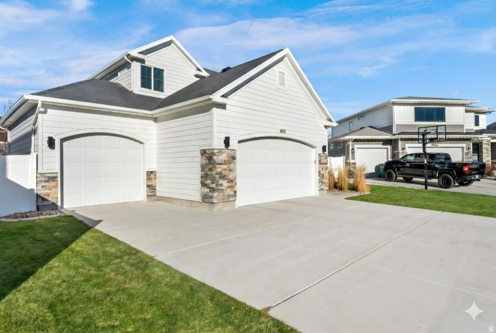 1052 W VALOR CT Bluffdale, UT 84065