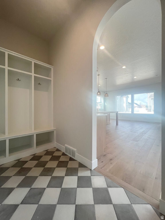 71 E POWELL ST #106 Vineyard, UT 84059