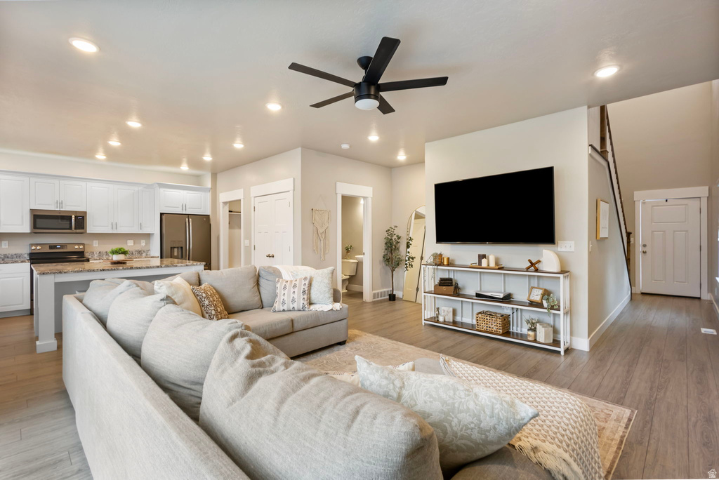 3323 E GIBRALTAR AVE Eagle Mountain, UT 84005