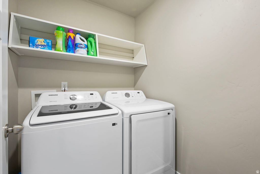 3323 E GIBRALTAR AVE Eagle Mountain, UT 84005