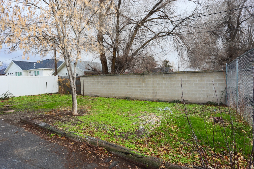 110 E GREENWOOD AVE Midvale, UT 84047