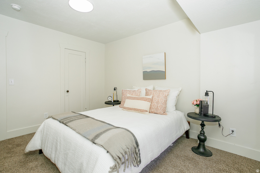 110 E GREENWOOD AVE Midvale, UT 84047