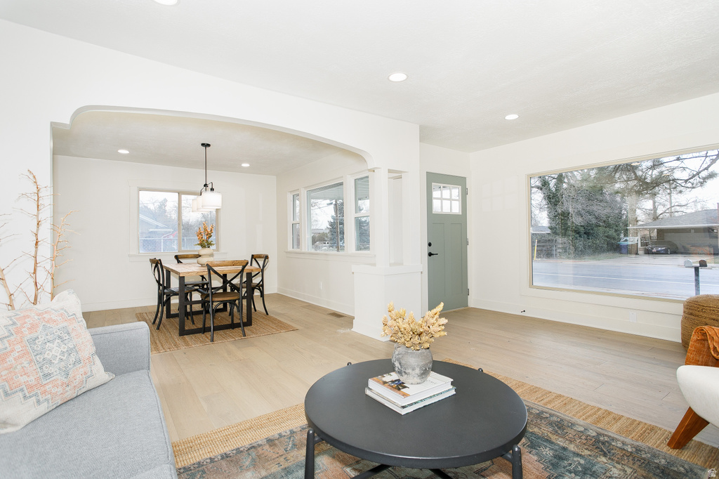 110 E GREENWOOD AVE Midvale, UT 84047