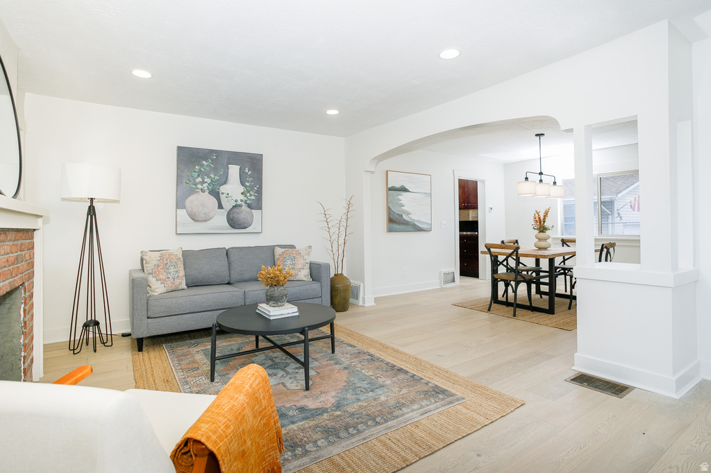 110 E GREENWOOD AVE Midvale, UT 84047