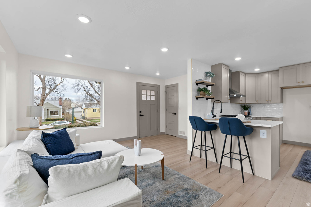 2515 IMPERIAL ST Salt Lake City, UT 84106