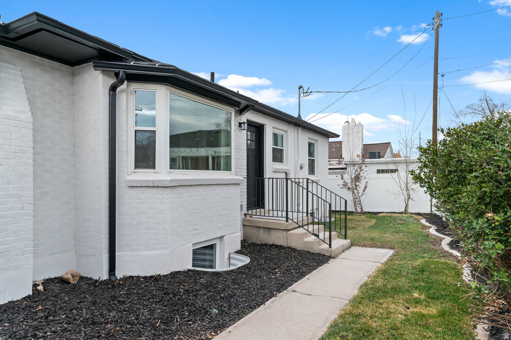 2515 IMPERIAL ST Salt Lake City, UT 84106