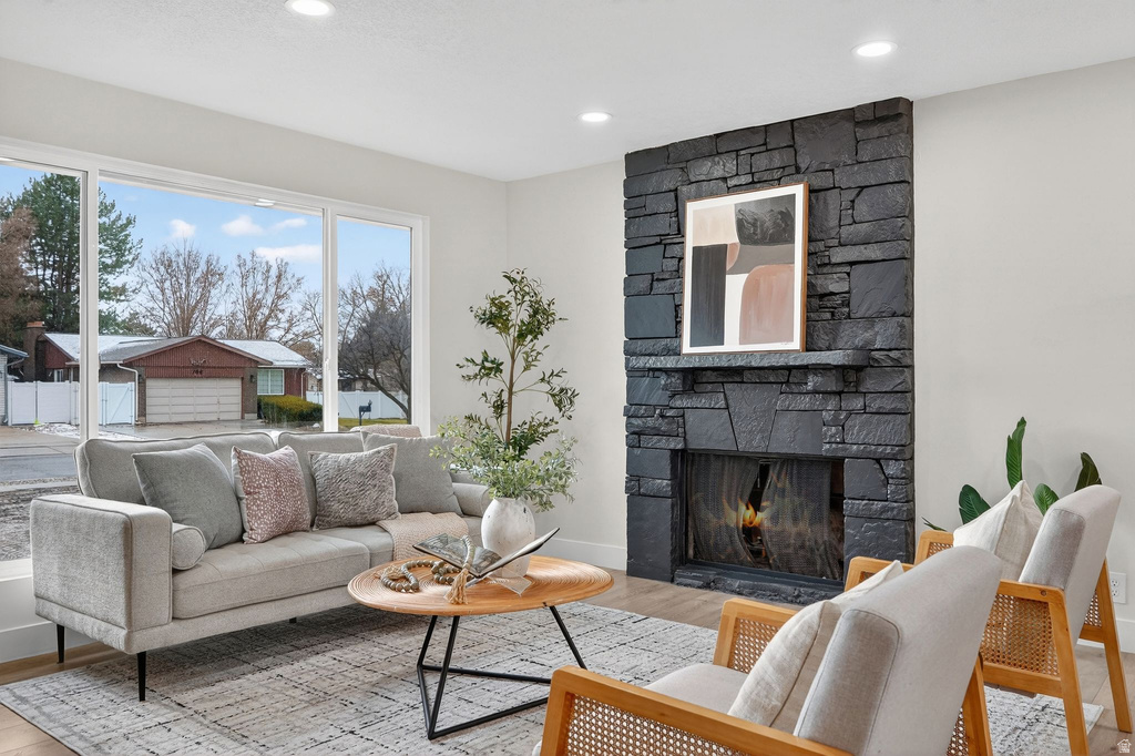 805 E GRENOBLE DR Midvale, UT 84047