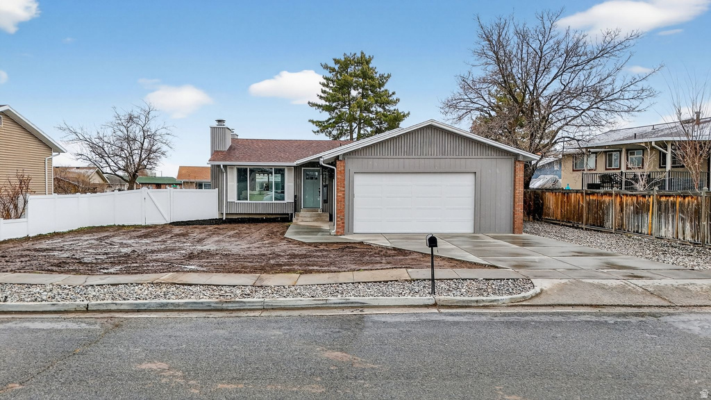 805 E GRENOBLE DR Midvale, UT 84047