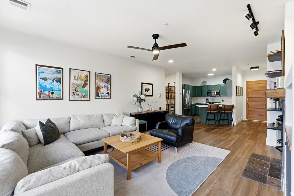 8251 MEADOWVIEW CT #J24 Park City, UT 84098