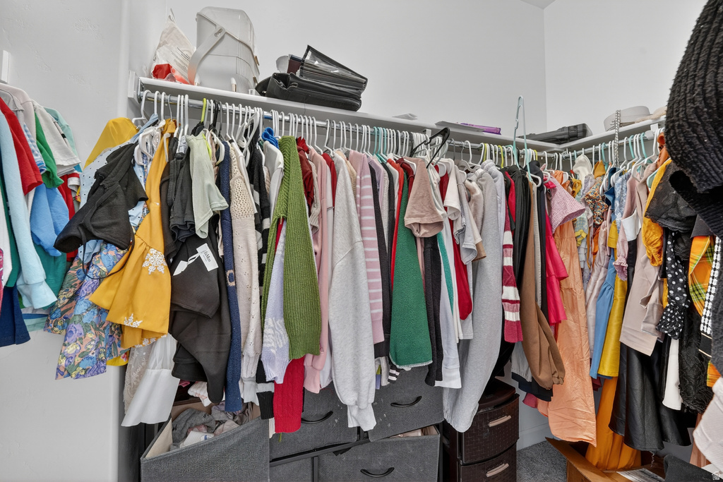 6582 S EVENING GLOW CT West Valley City, UT 84081