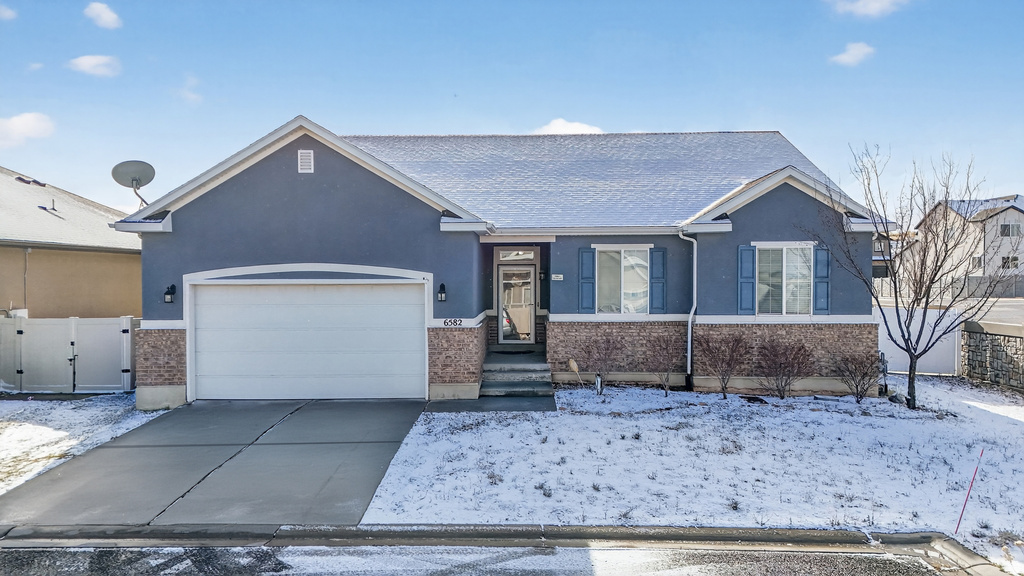6582 S EVENING GLOW CT West Valley City, UT 84081