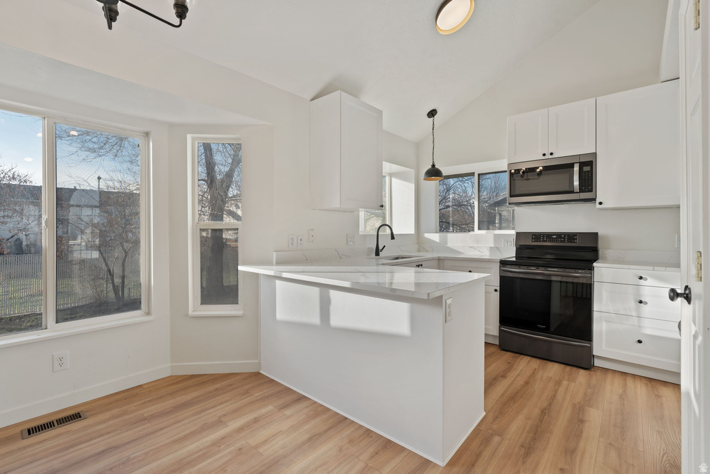 2045 W APPLE FARMS RD West Valley City, UT 84119