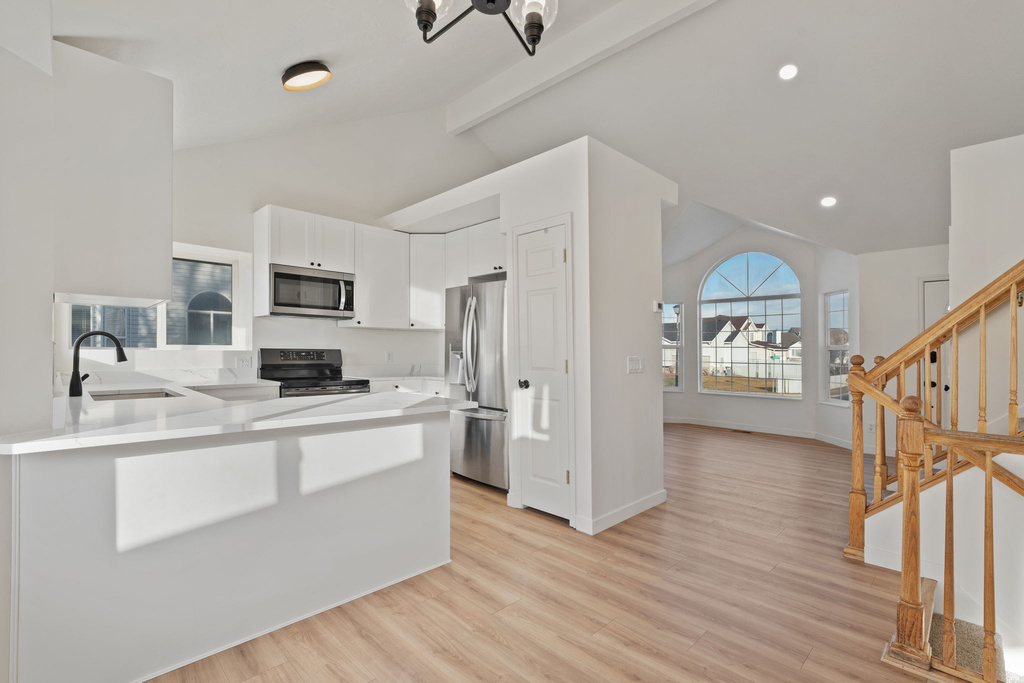 2045 W APPLE FARMS RD West Valley City, UT 84119