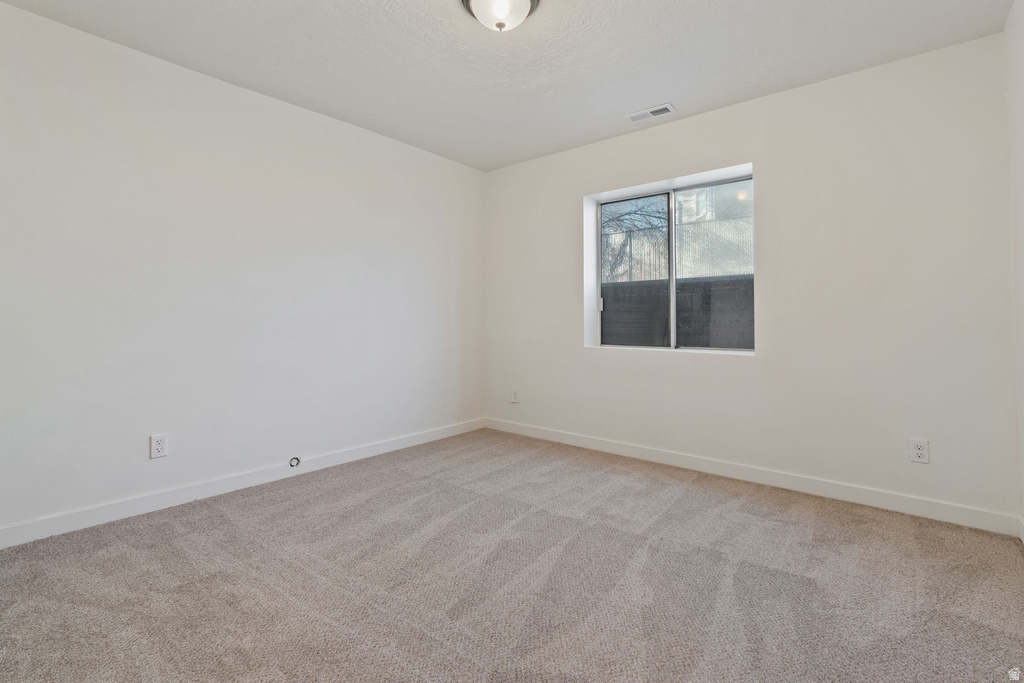 2045 W APPLE FARMS RD West Valley City, UT 84119