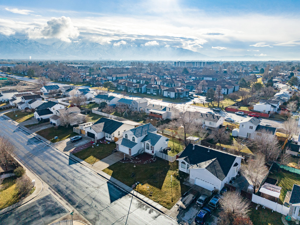 2045 W APPLE FARMS RD West Valley City, UT 84119