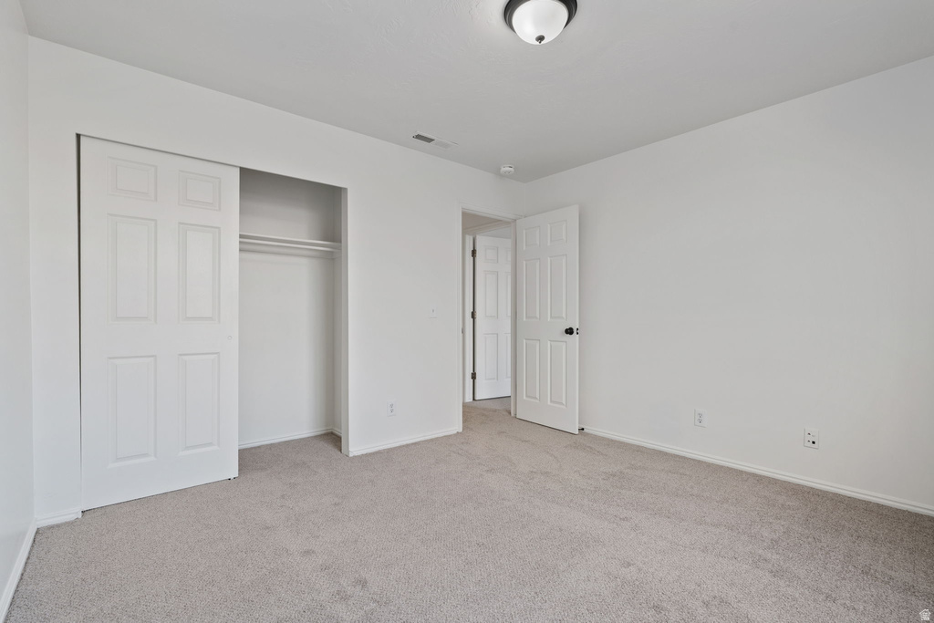 2045 W APPLE FARMS RD West Valley City, UT 84119