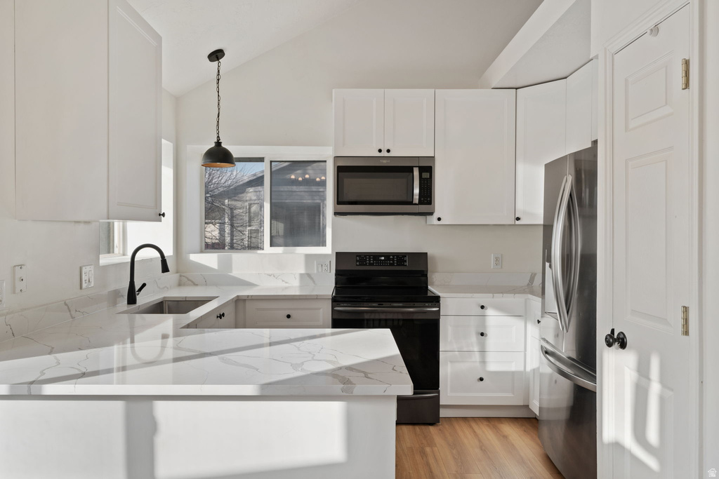 2045 W APPLE FARMS RD West Valley City, UT 84119