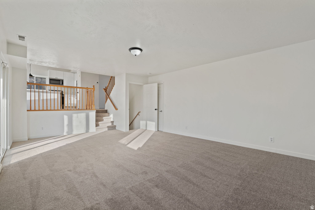 2045 W APPLE FARMS RD West Valley City, UT 84119