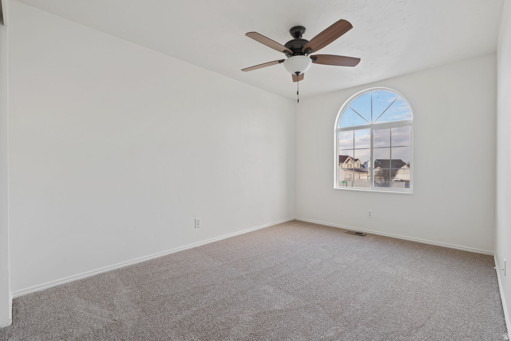 2045 W APPLE FARMS RD West Valley City, UT 84119