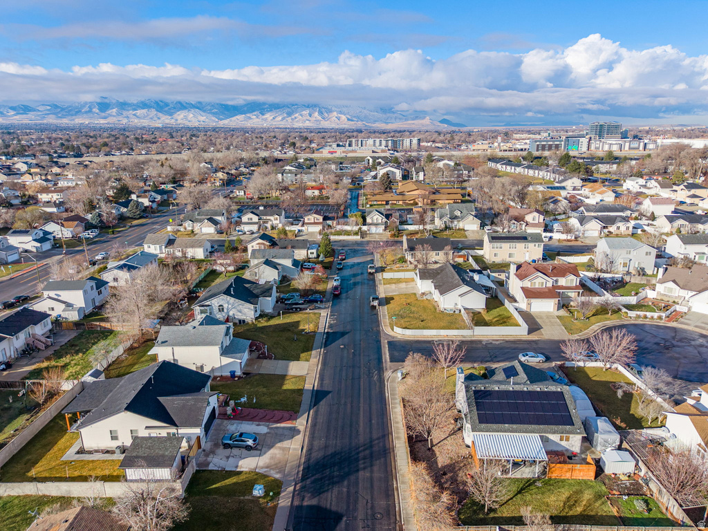 2045 W APPLE FARMS RD West Valley City, UT 84119