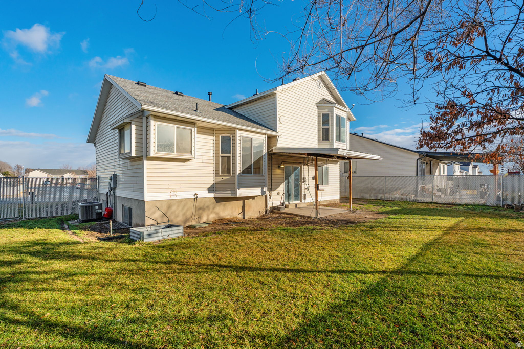 2045 W APPLE FARMS RD West Valley City, UT 84119