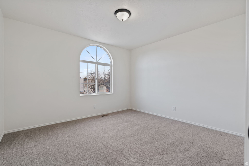 2045 W APPLE FARMS RD West Valley City, UT 84119