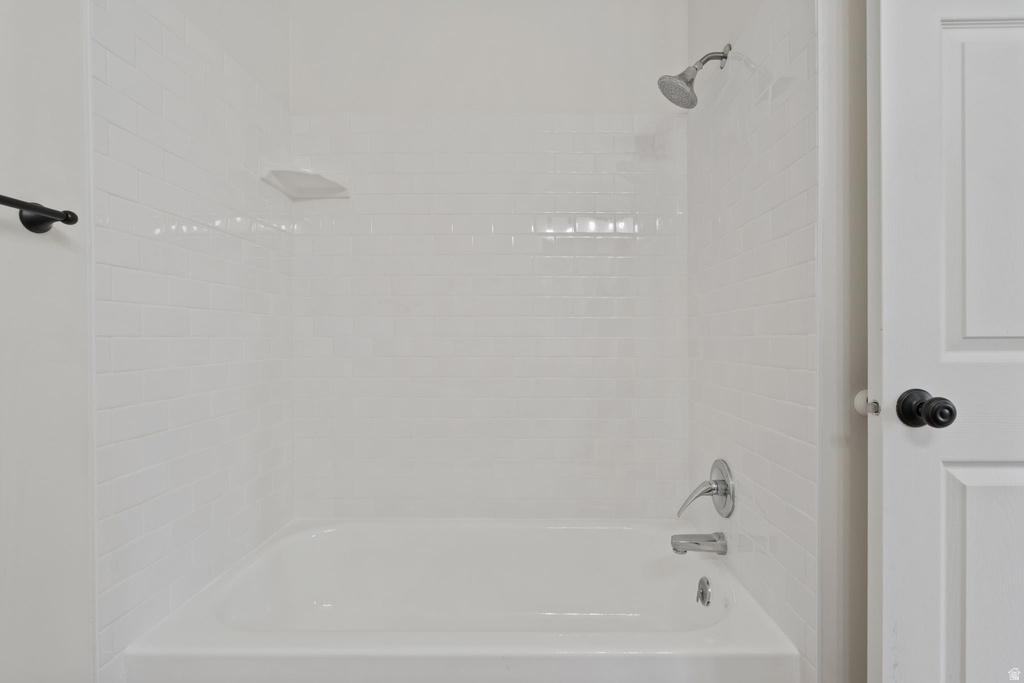 2045 W APPLE FARMS RD West Valley City, UT 84119