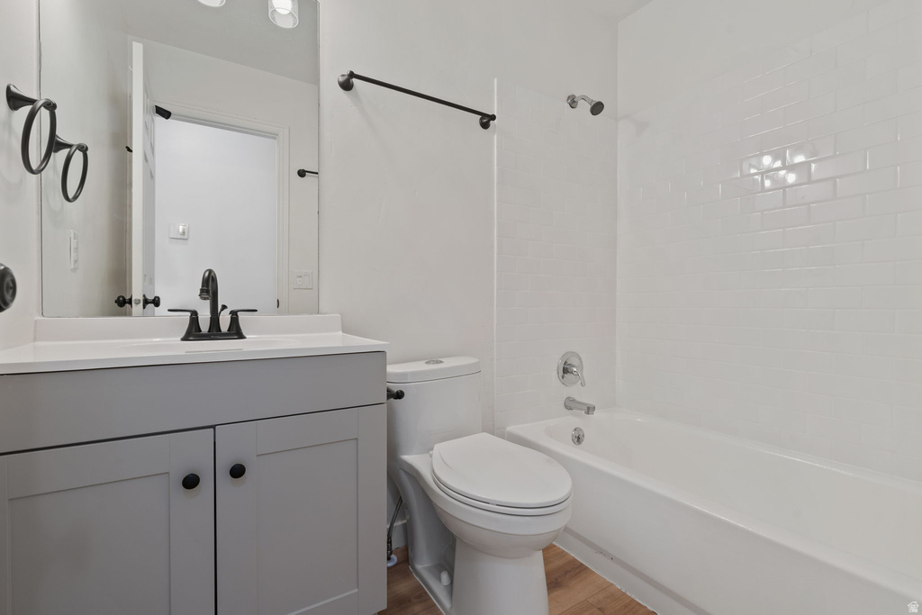 2045 W APPLE FARMS RD West Valley City, UT 84119