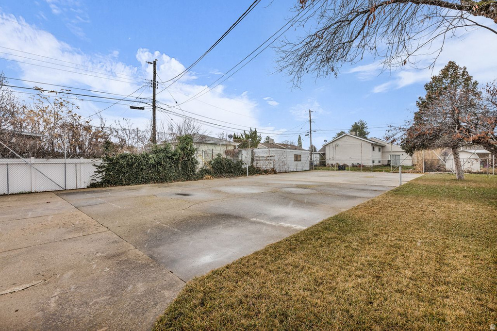 2613 W HALLMARK CIR West Valley City, UT 84119