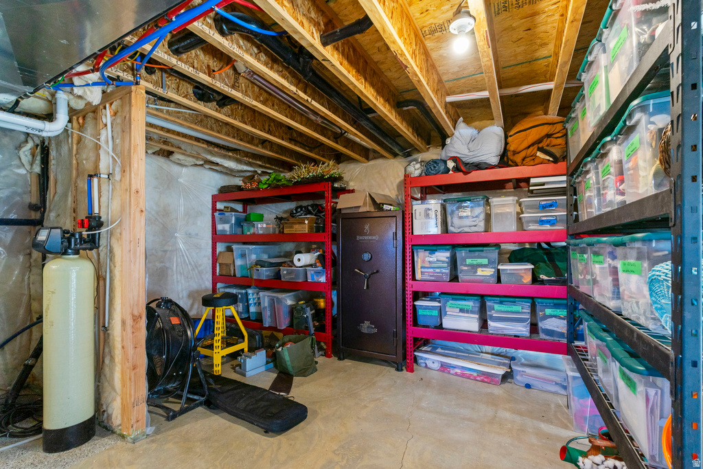 45 W 3155 N Marion, UT 84036