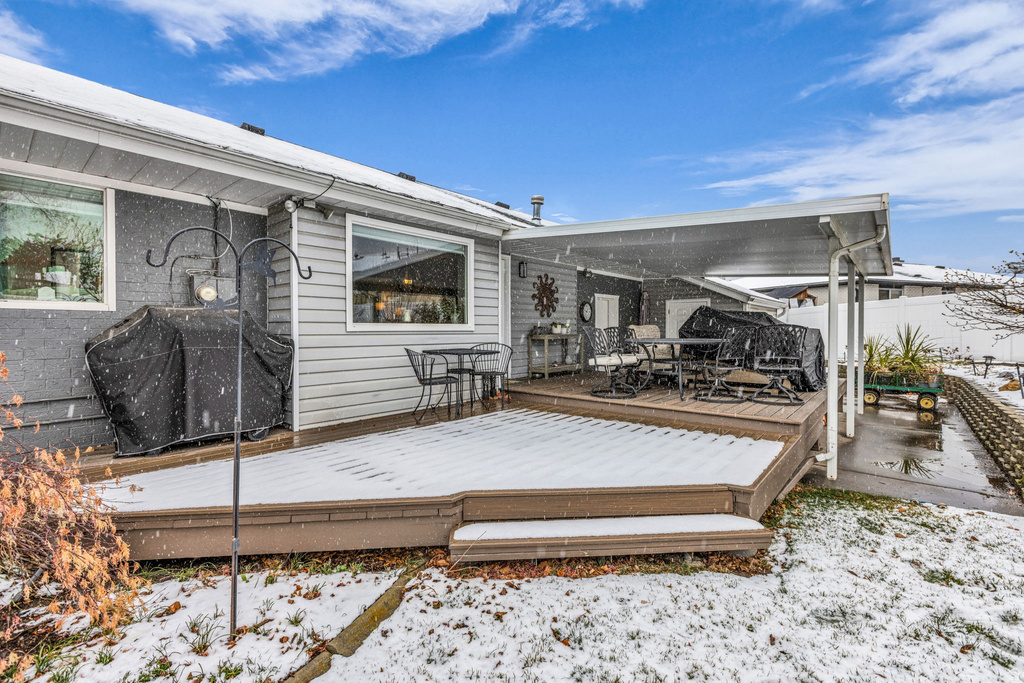 7885 S MANZANO DR Sandy, UT 84093