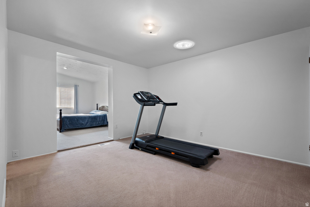 1610 E MOOR DALE LN Holladay, UT 84117