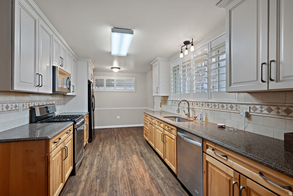 1610 E MOOR DALE LN Holladay, UT 84117