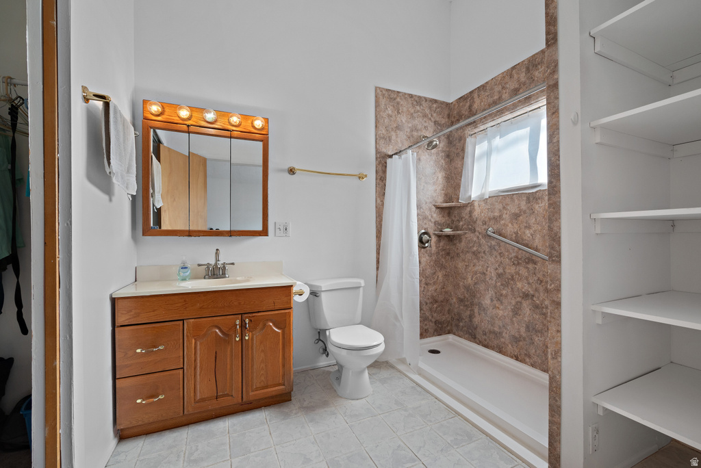 1610 E MOOR DALE LN Holladay, UT 84117