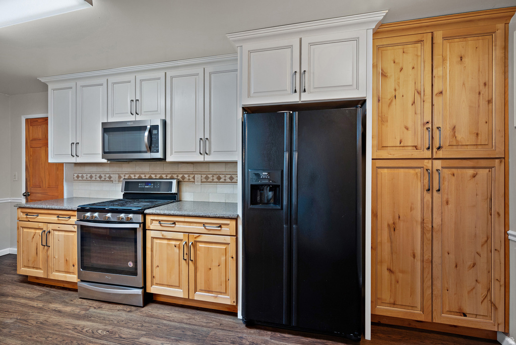 1610 E MOOR DALE LN Holladay, UT 84117