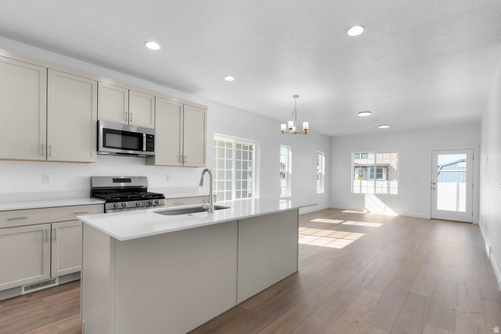 950 W PEREGRINE DR Stansbury Park, UT 84074