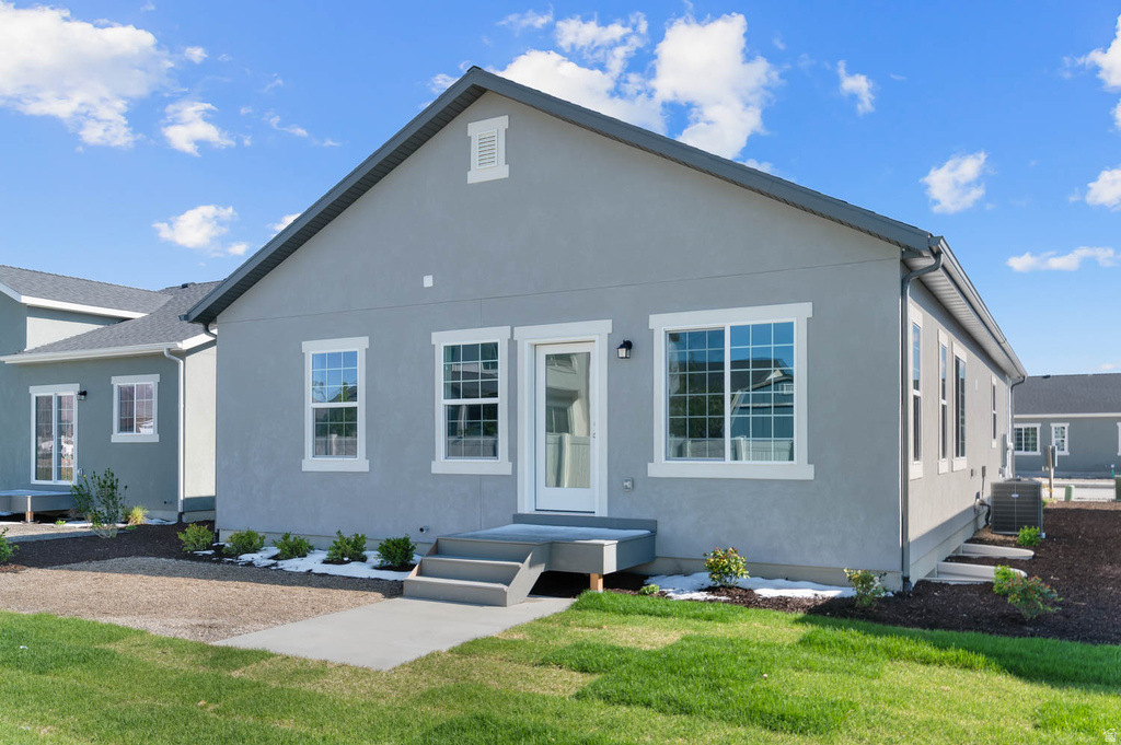 950 W PEREGRINE DR Stansbury Park, UT 84074