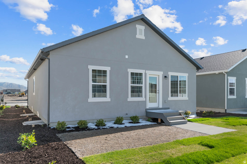 950 W PEREGRINE DR Stansbury Park, UT 84074