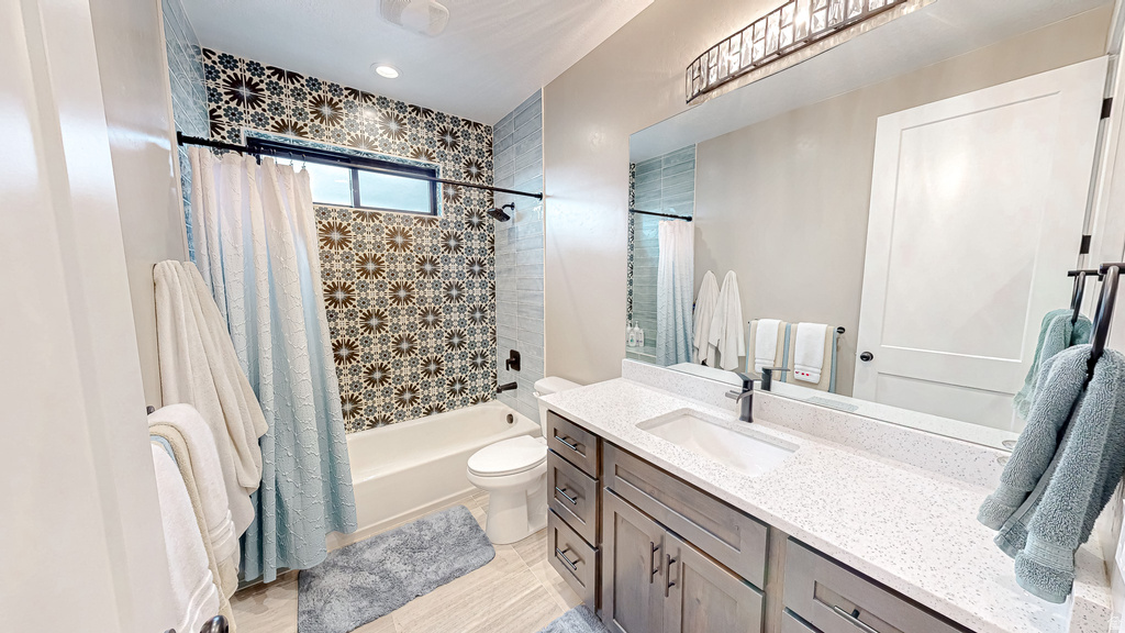 435 E 100 N Mona, UT 84645