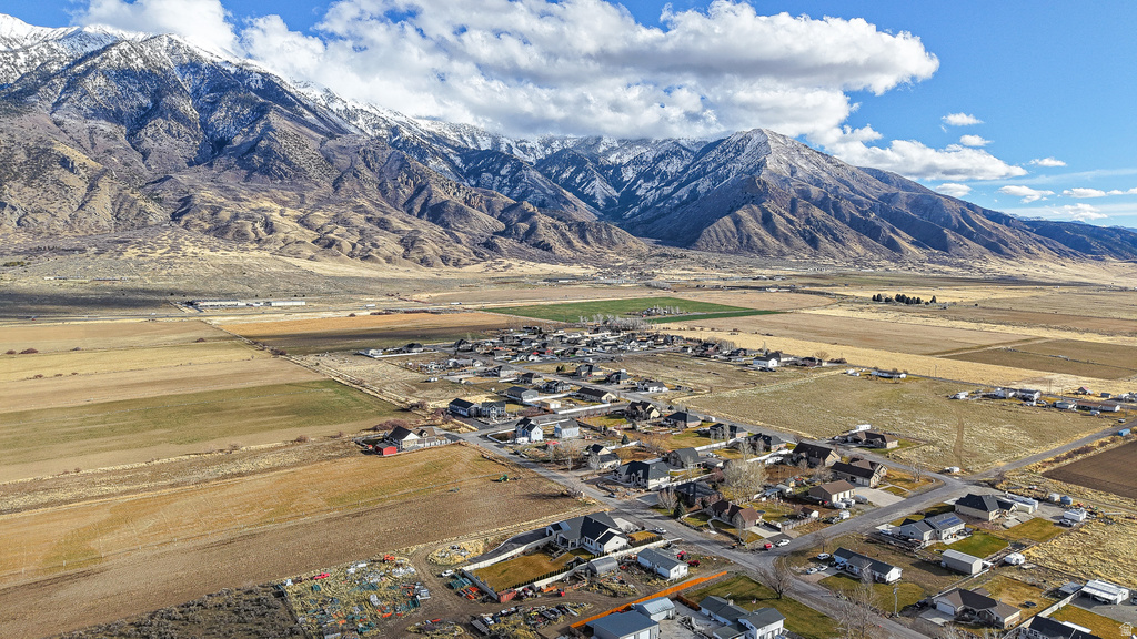 435 E 100 N Mona, UT 84645