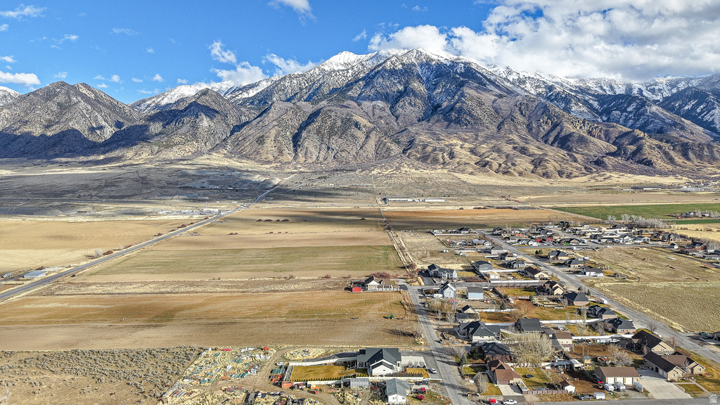 435 E 100 N Mona, UT 84645