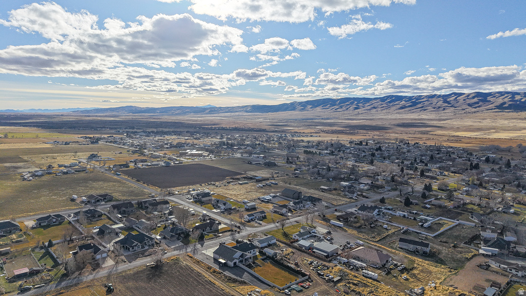 435 E 100 N Mona, UT 84645