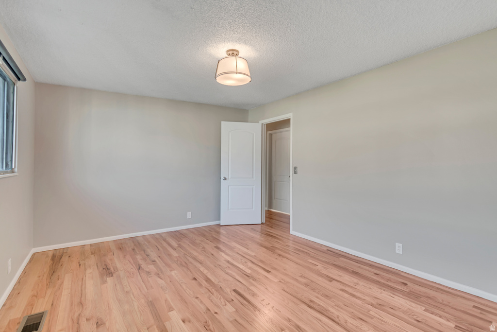 3555 S 6470 W West Valley City, UT 84128