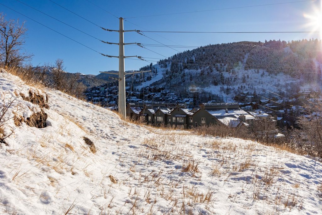 777  AERIE DR Park City, UT 84060