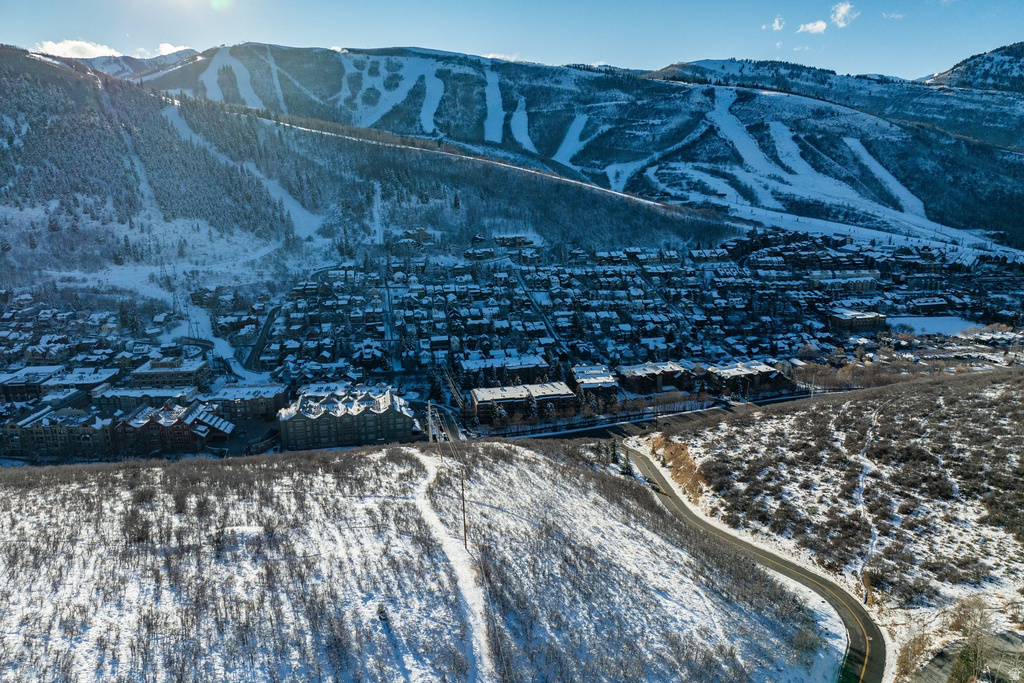 777  AERIE DR Park City, UT 84060