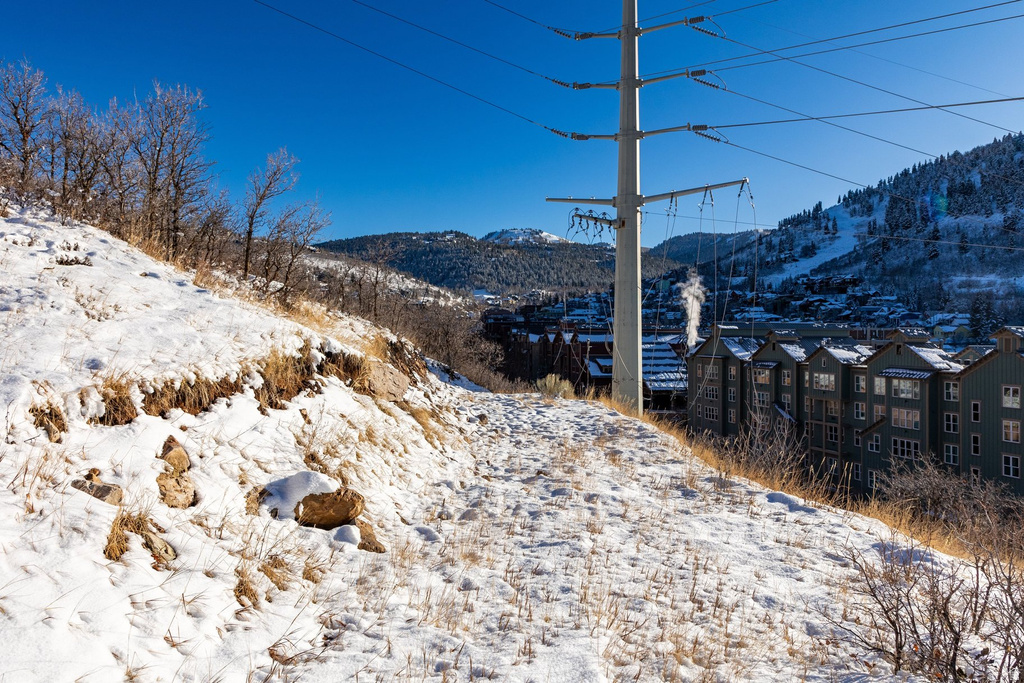 777  AERIE DR Park City, UT 84060