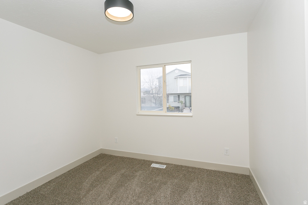 5556 S 3800 W Roy, UT 84067