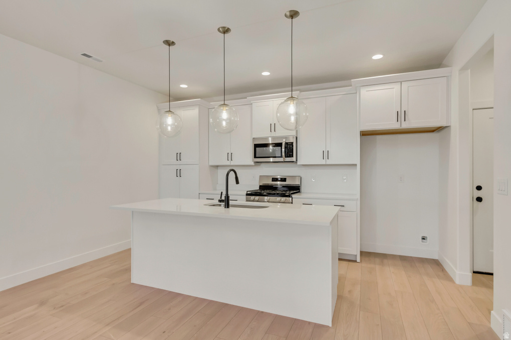 6996 W HIDDEN HILLS WAY #182 West Jordan, UT 84081