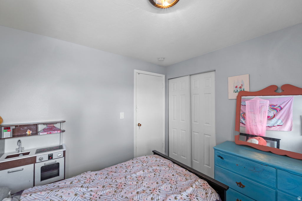 1371 E SUDBURY AVE Sandy, UT 84093